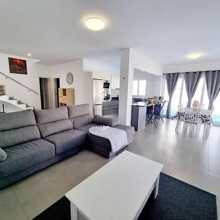 Luxury Zen Villa Puerto del Carmen (Lanzarote)