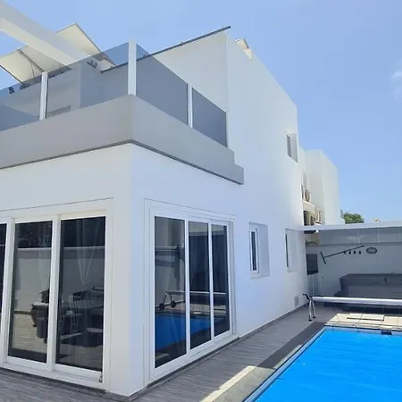 Luxury Zen Villa *